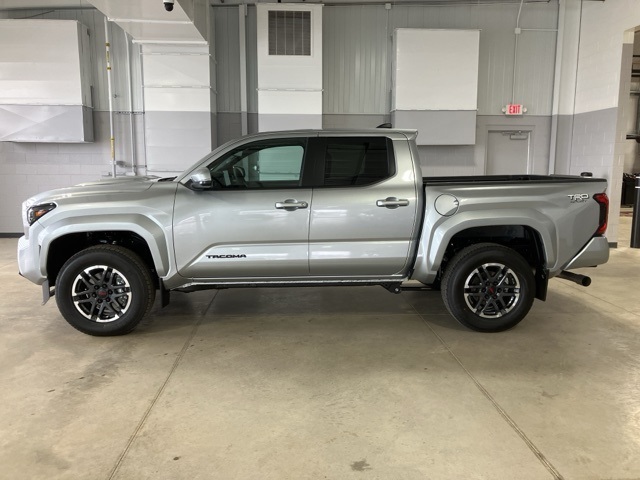 2024 Toyota Tacoma TRD Sport photo 2