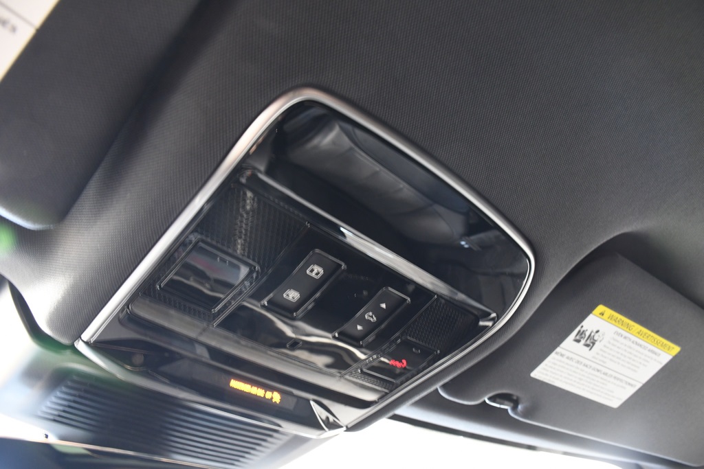 2024 Land Rover Range Rover Sport P400 Dynamic SE photo 26