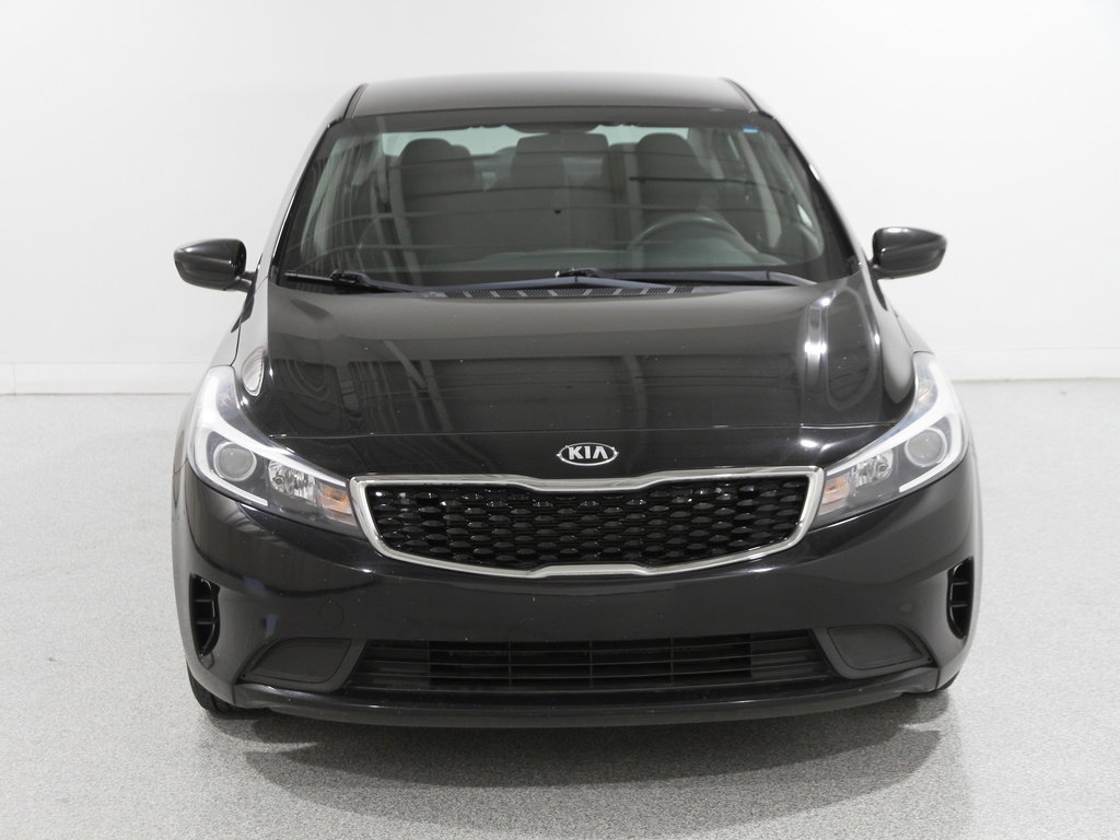 2018 Kia Forte LX Base photo 2