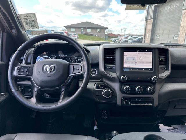 2024 Ram 2500 Tradesman photo 3