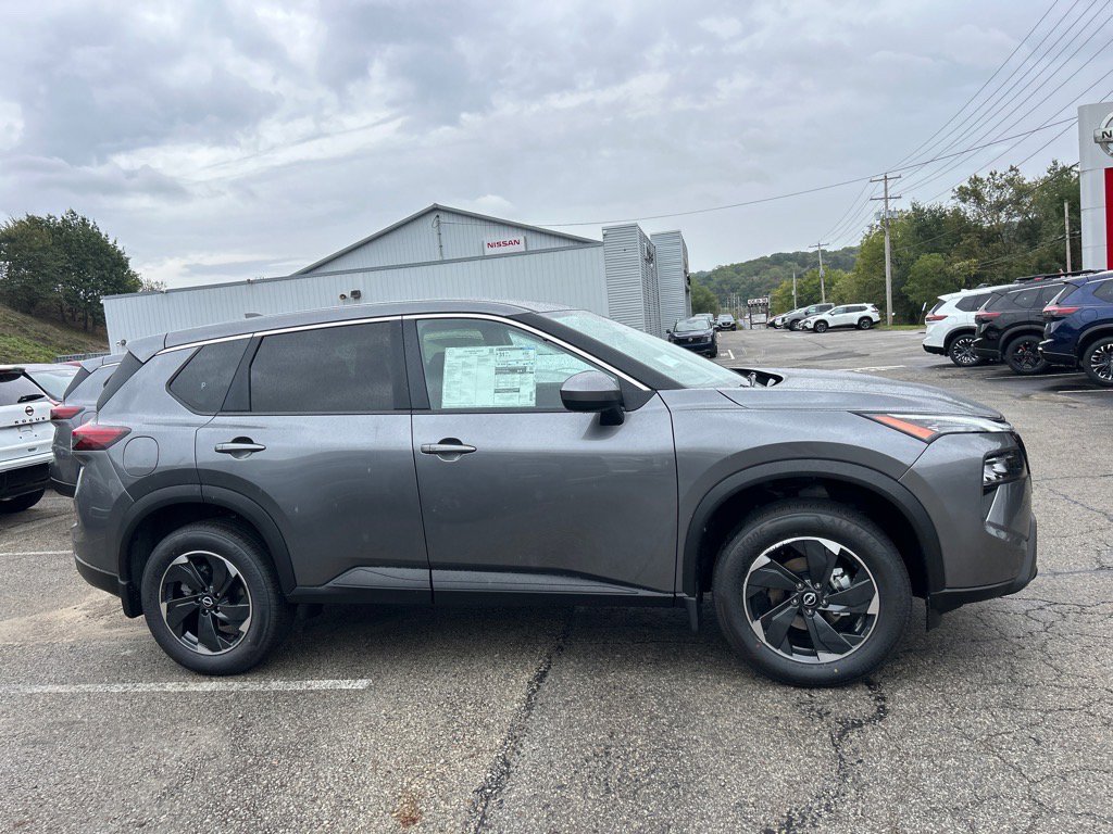 2026 Nissan Rogue SV photo 2