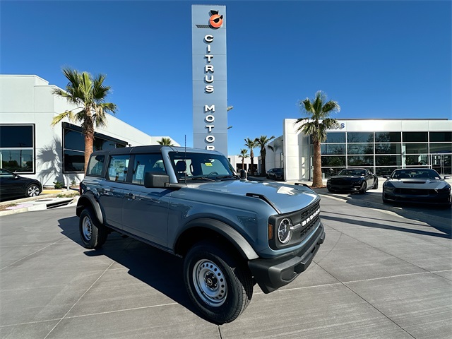 2025 Ford Bronco 4-Door Base's photo