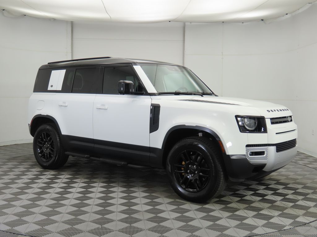 2024 Land Rover Defender 110 S photo 3