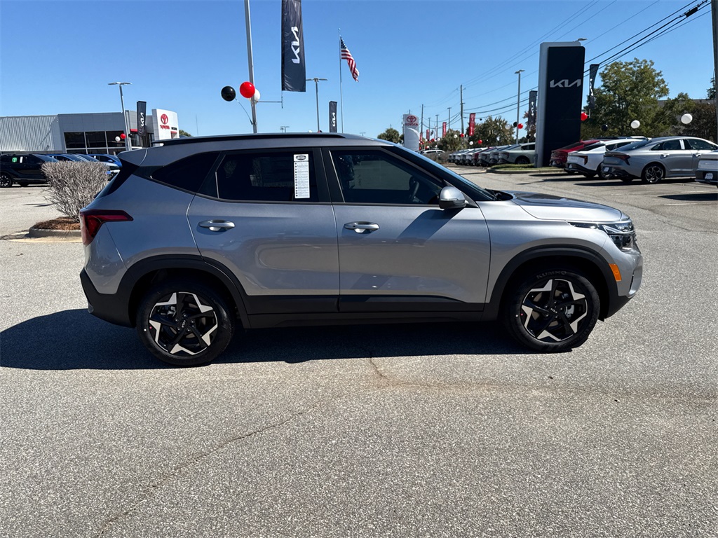 2026 Kia Seltos S photo 2