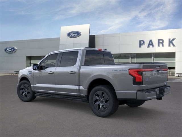 2025 Ford F-150 Lightning Lariat photo 4