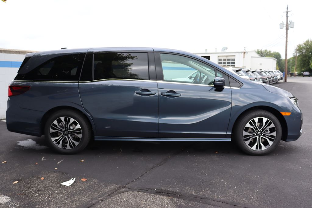 2026 Honda Odyssey Elite photo 6