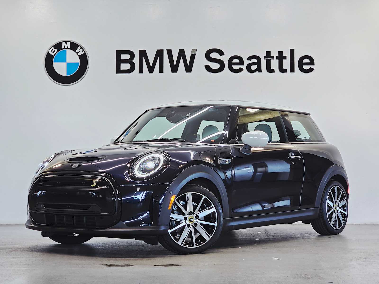 Used 2024 MINI Hardtop 2 Door SE with VIN WMW13DJ06R2U57735 for sale in Seattle, WA