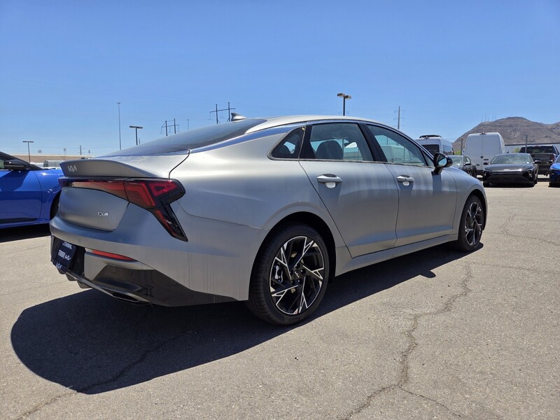 2026 Kia K5 GT-Line photo 3