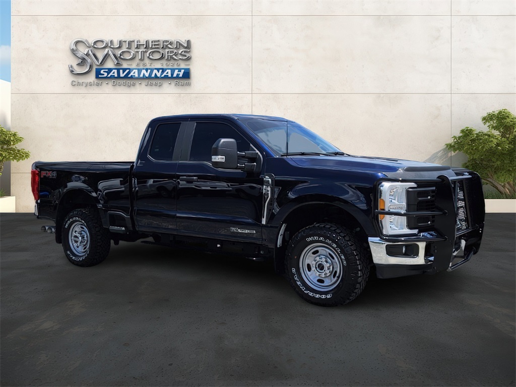 2023 Ford F-350 XL photo 7