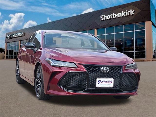 2019 Toyota Avalon Touring photo 3