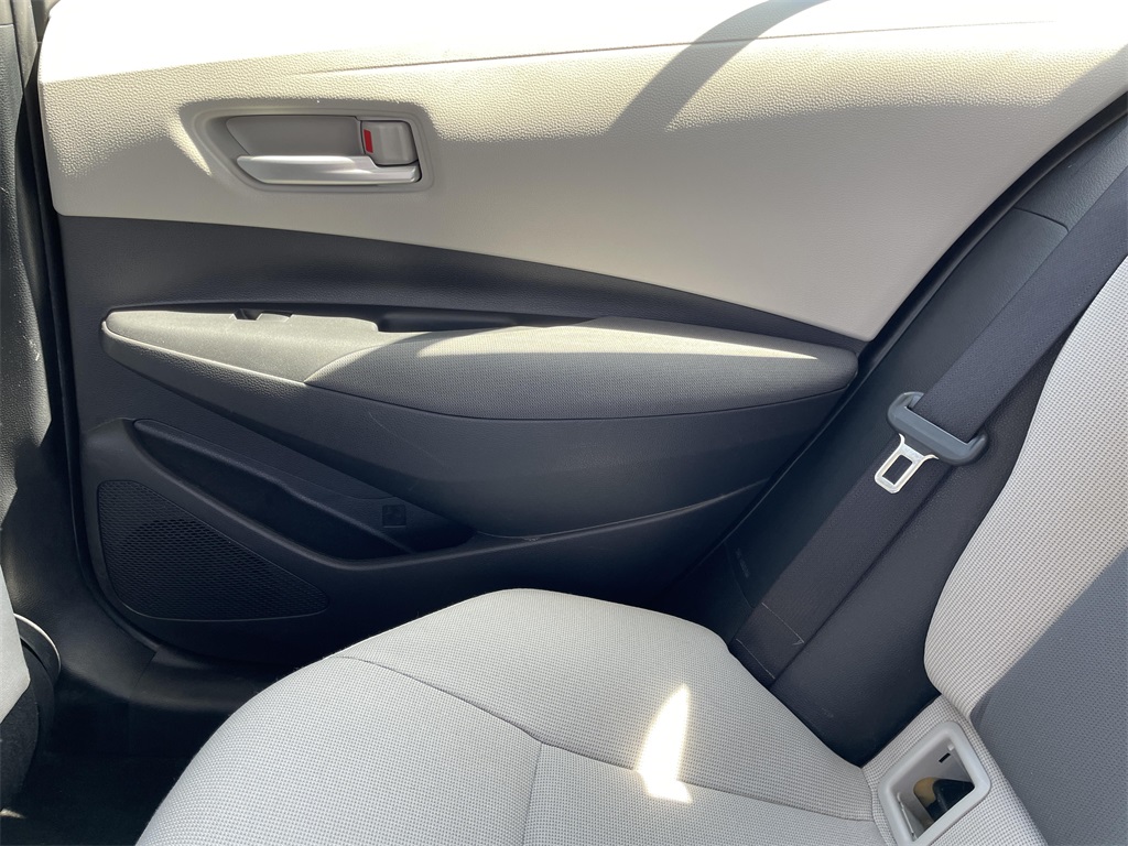 2021 Toyota Corolla LE photo 22
