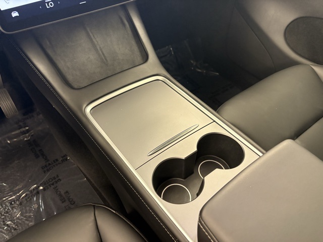 2023 Tesla Model Y Long Range photo 10