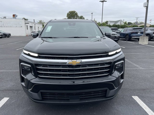 2026 Chevrolet Traverse photo 2