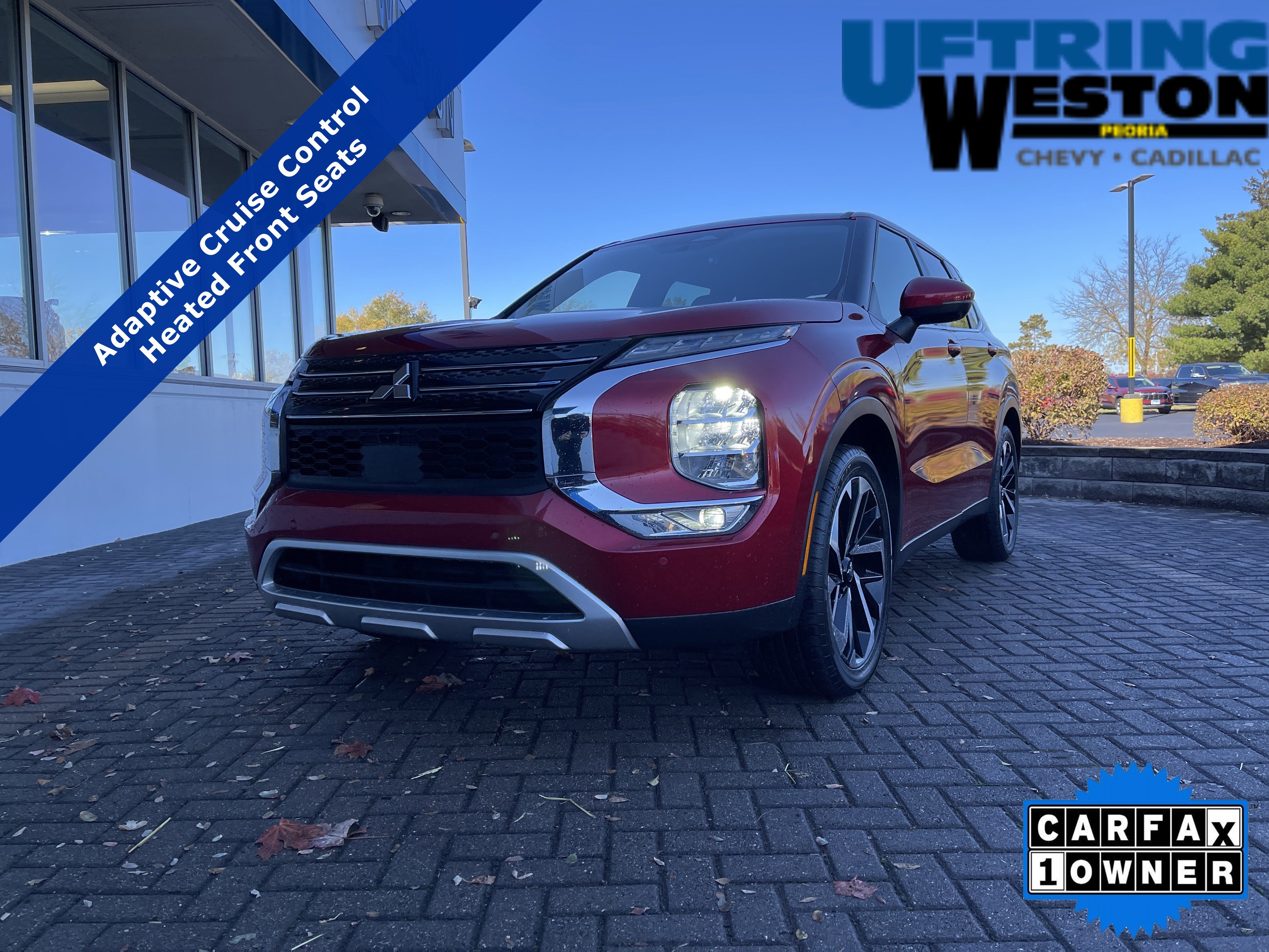 2023 Mitsubishi Outlander SE's photo