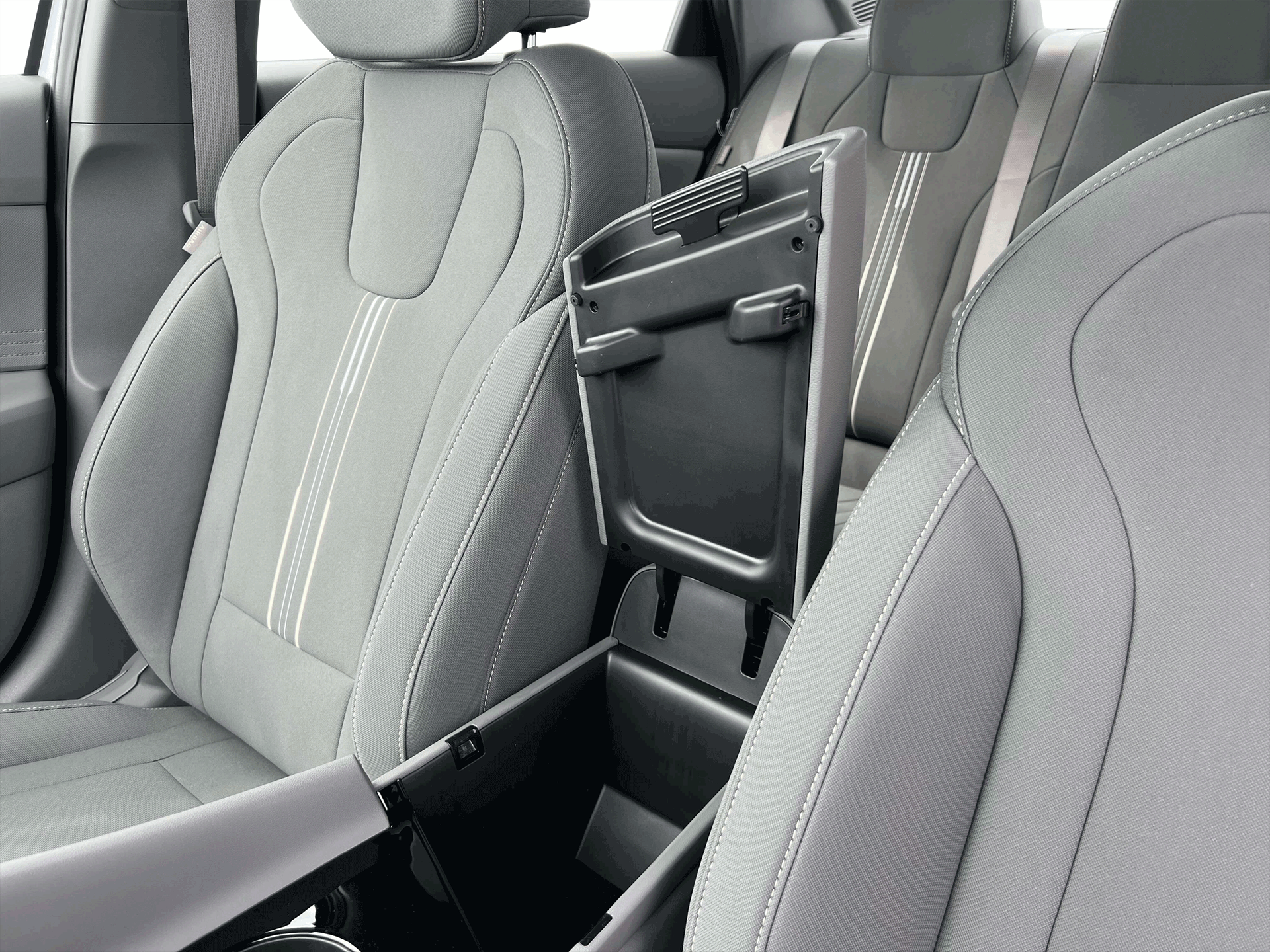 New 2025 White Hyundai Blue image 18