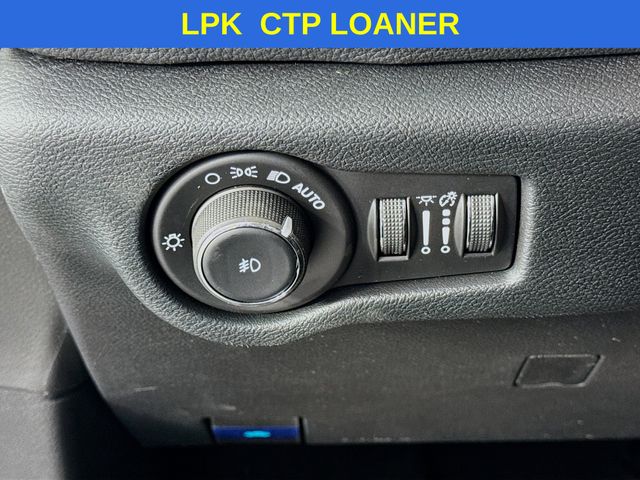 2025 Chrysler Pacifica Hybrid photo 10