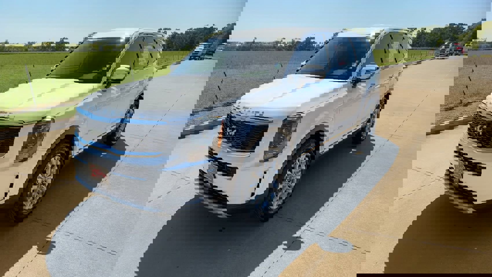 2022 Kia Telluride LX photo 4