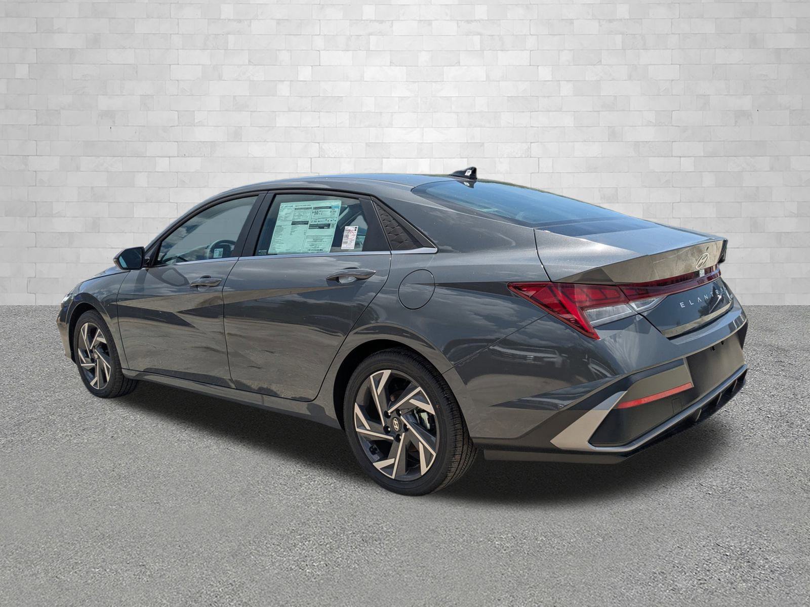 2025 Hyundai Elantra Hybrid Limited photo 4