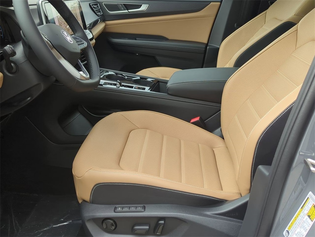 2026 Volkswagen Atlas Cross Sport SEL R-Line photo 12