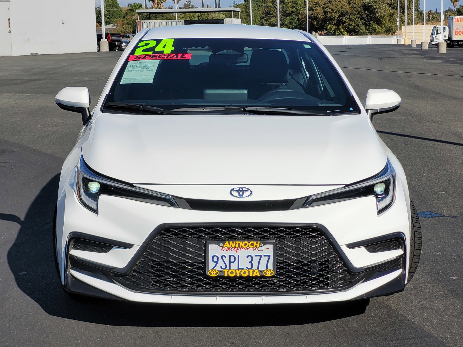 2024 Toyota Corolla SE photo 2