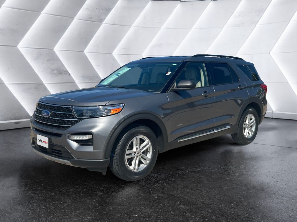 2022 Ford Explorer XLT photo 3