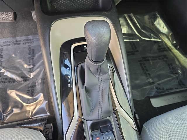 2020 Toyota Corolla LE photo 18
