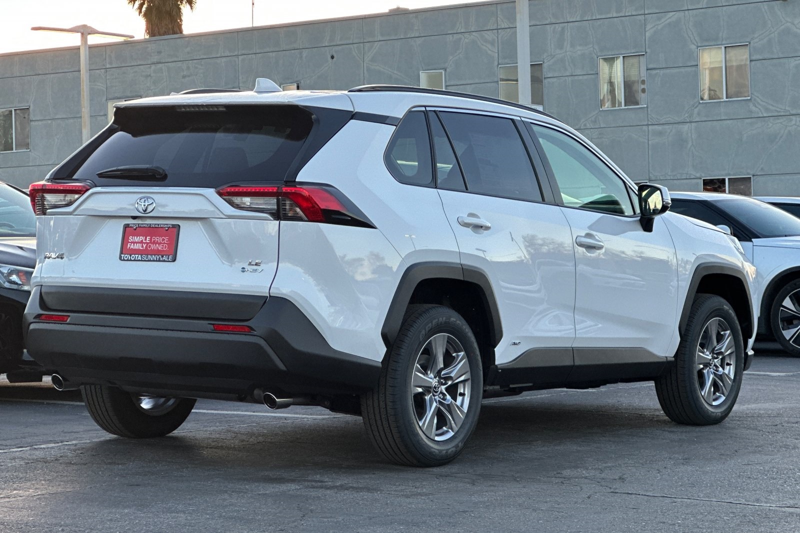 2025 Toyota RAV4 Hybrid LE photo 3