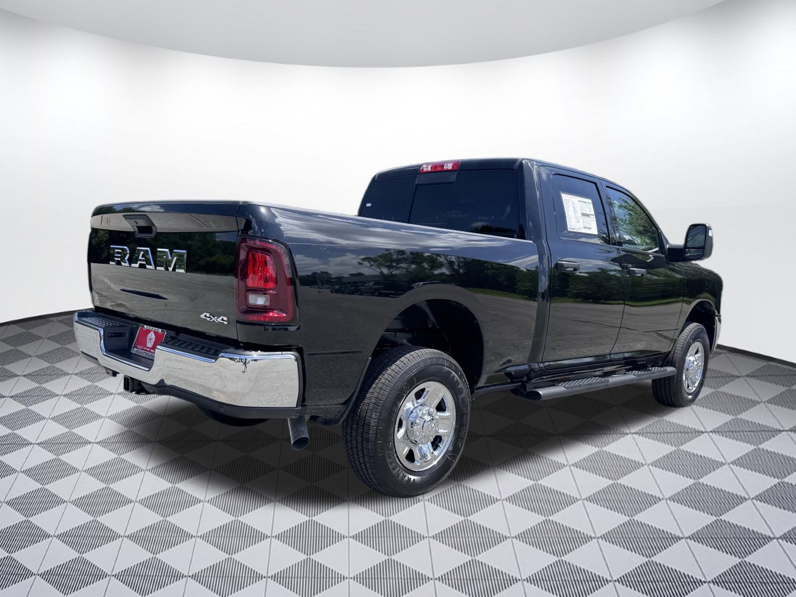 2025 Ram 2500 Tradesman photo 3
