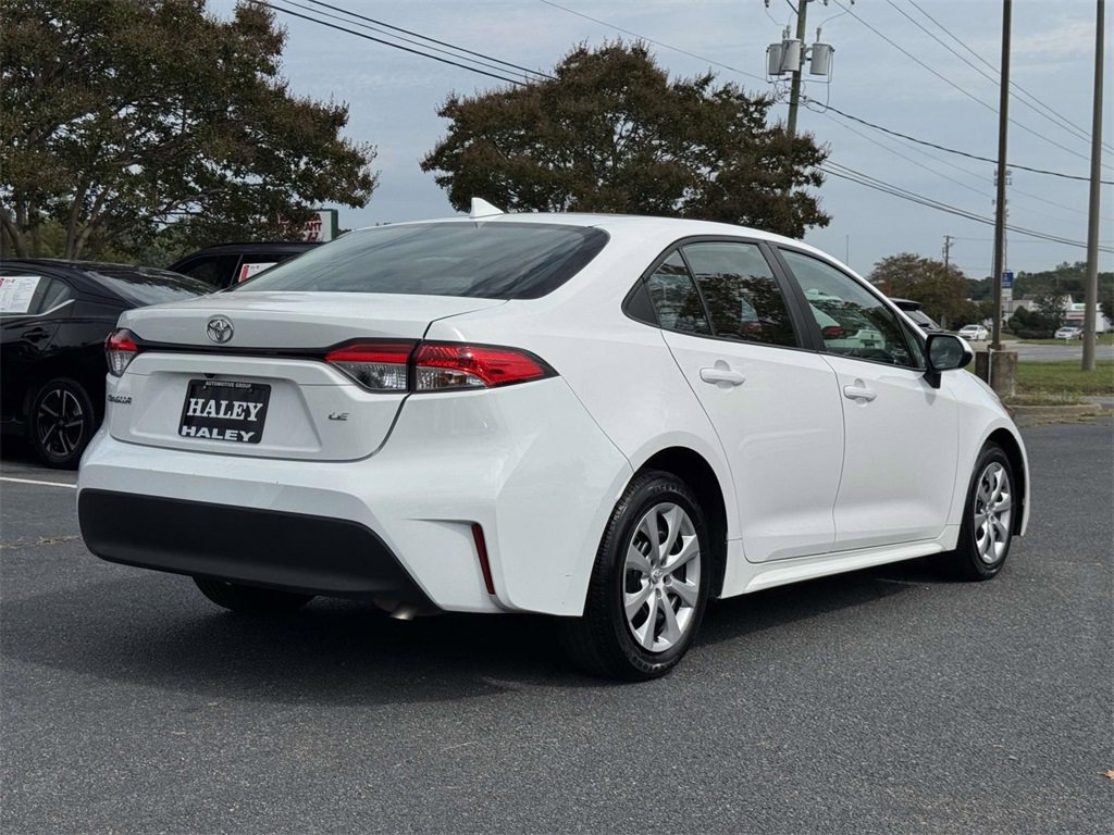 2024 Toyota Corolla LE photo 7