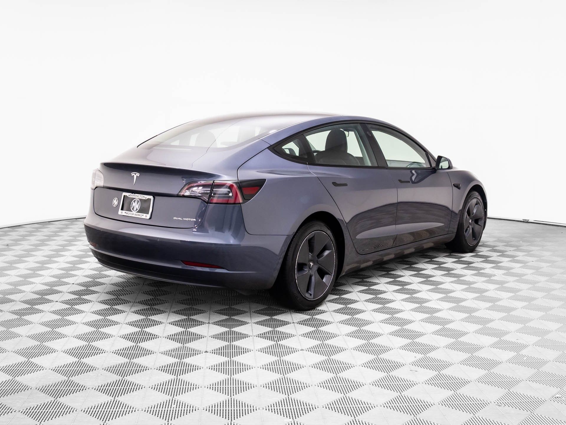 2022 Tesla Model 3 Long Range photo 7