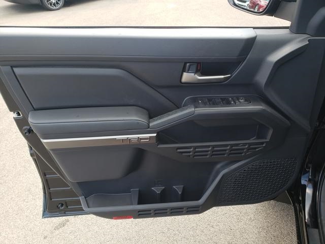 2025 Toyota Tacoma TRD Off-Road 4x4 Double Cab photo 11