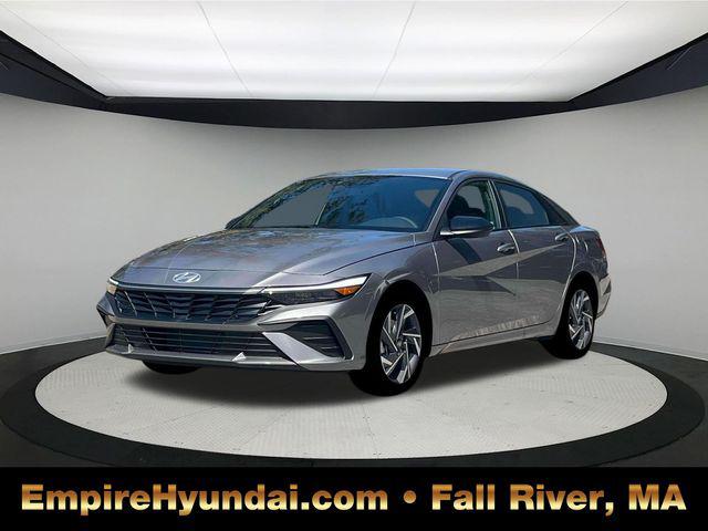 2025 Hyundai Elantra SEL's photo