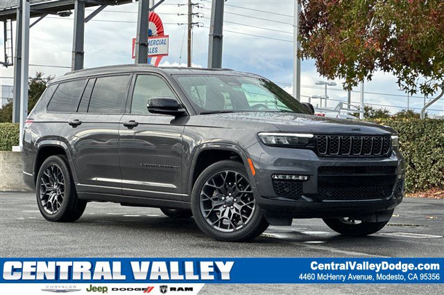 2025 Jeep Grand Cherokee L Summit's photo