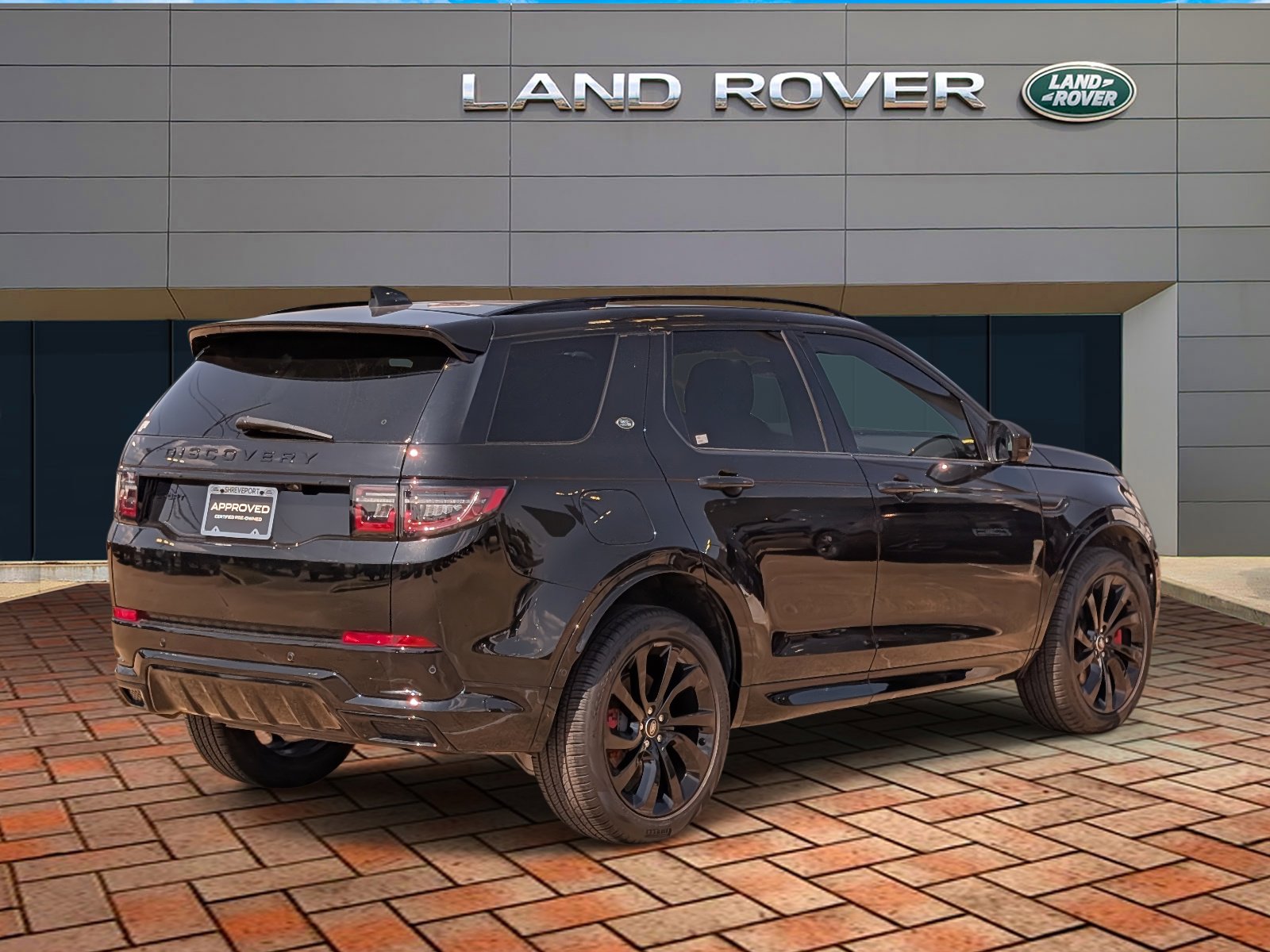 2024 Land Rover Discovery Sport Dynamic SE photo 2