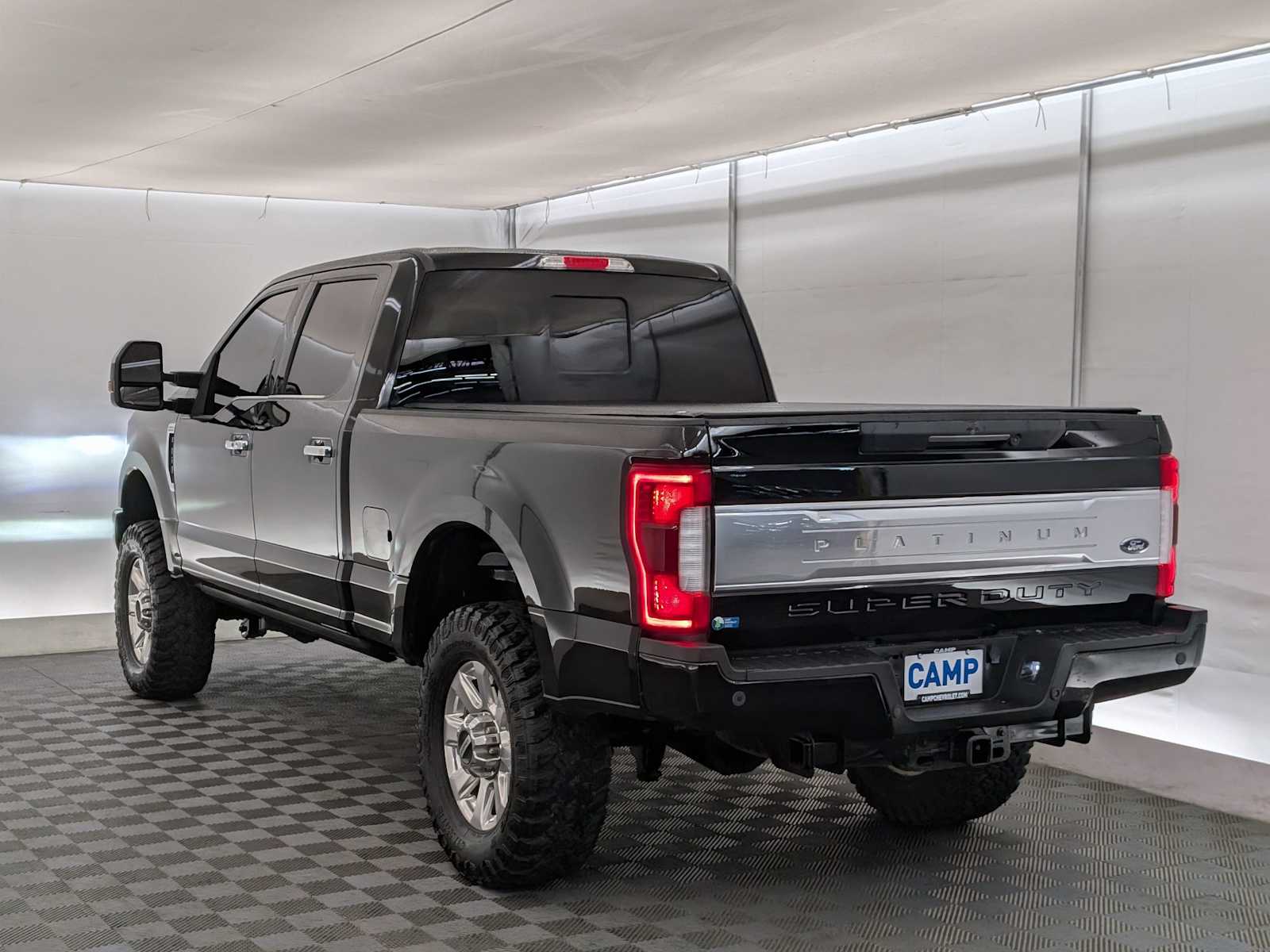 2017 Ford F-350 Platinum photo 4