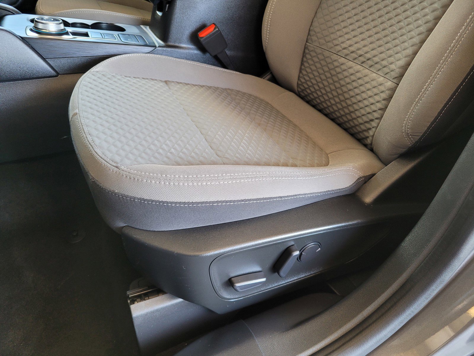2022 Ford Escape SE photo 16