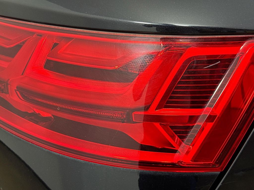 2017 Audi Q7 3.0T Prestige photo 31
