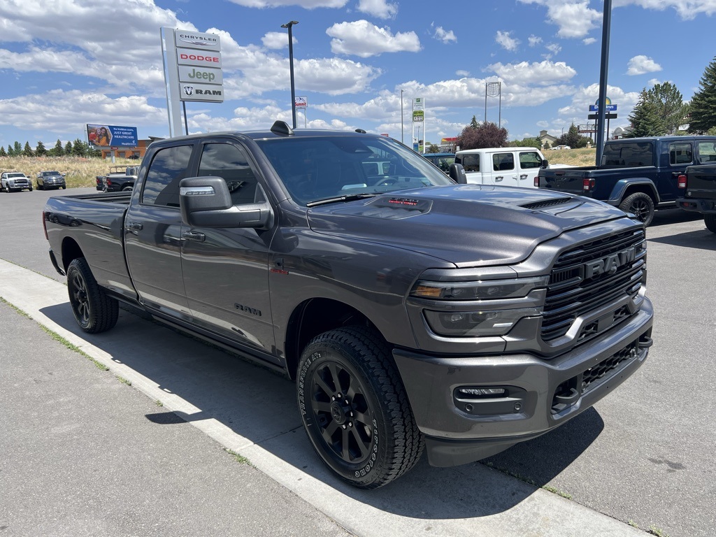 2025 Ram 3500 Laramie photo 8