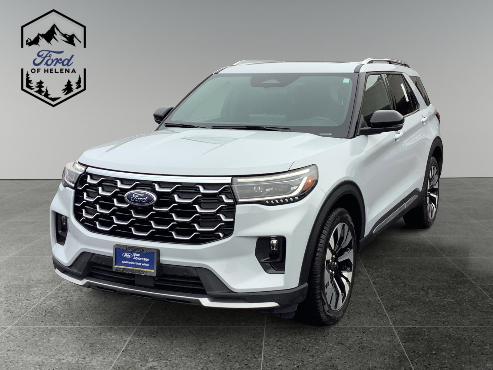 2025 Ford Explorer Platinum's photo