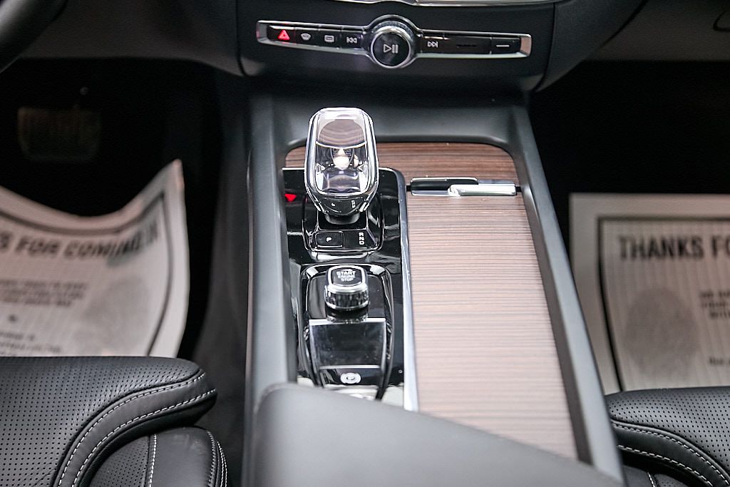 2024 VOLVO XC60 - Image 31