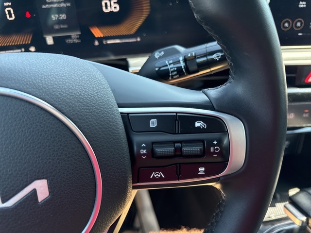 2025 Kia K5 GT-Line photo 31