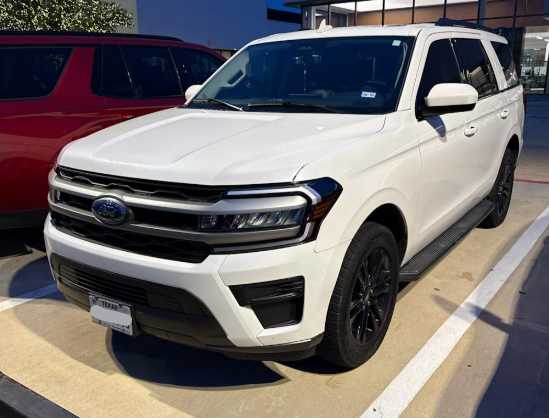 2024 Ford Expedition XLT's photo