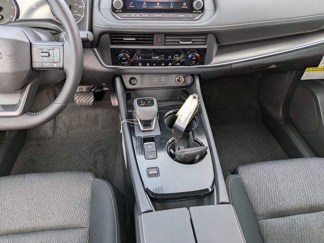 2026 Nissan Rogue SV photo 14