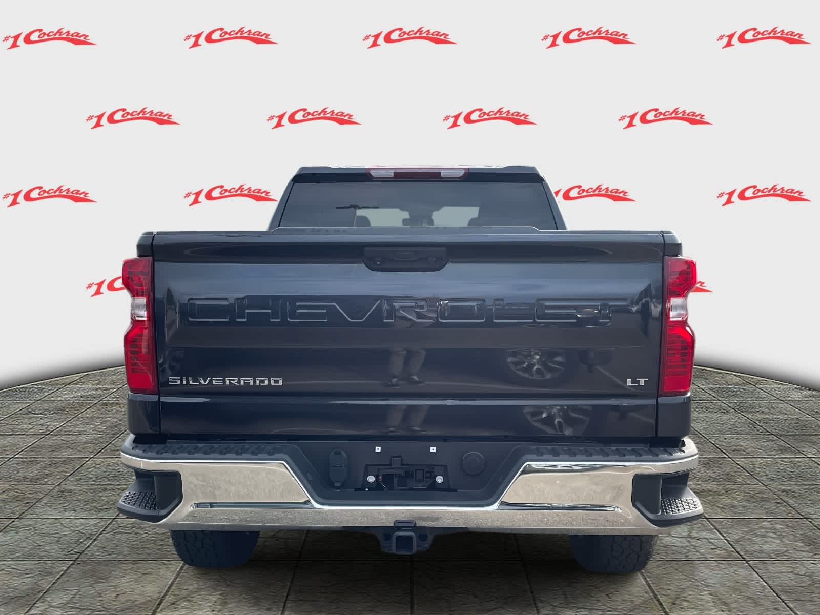 2022 Chevrolet Silverado 1500 LT photo 3