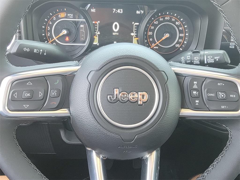 2025 Jeep Wrangler Sahara photo 21