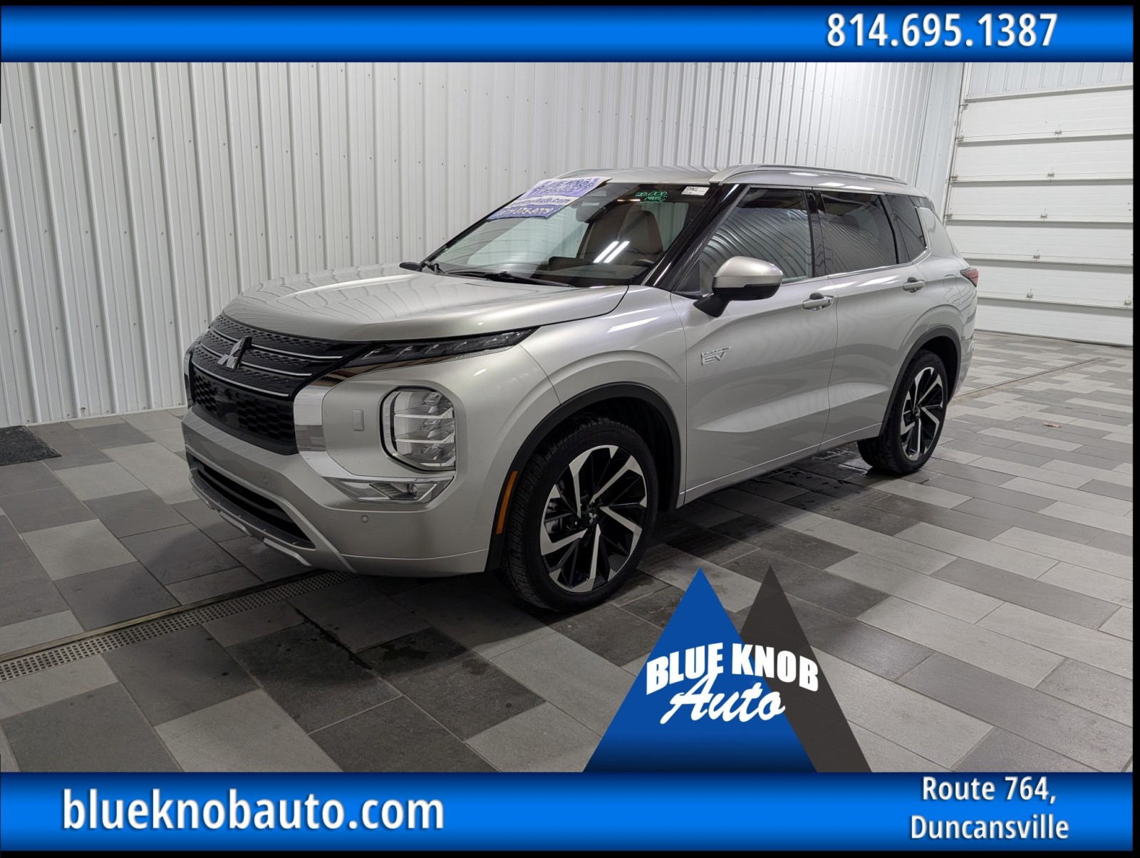 2023 Mitsubishi Outlander Plug-In Hybrid SEL's photo