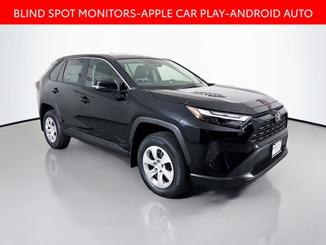 2025 Toyota RAV4 LE's photo
