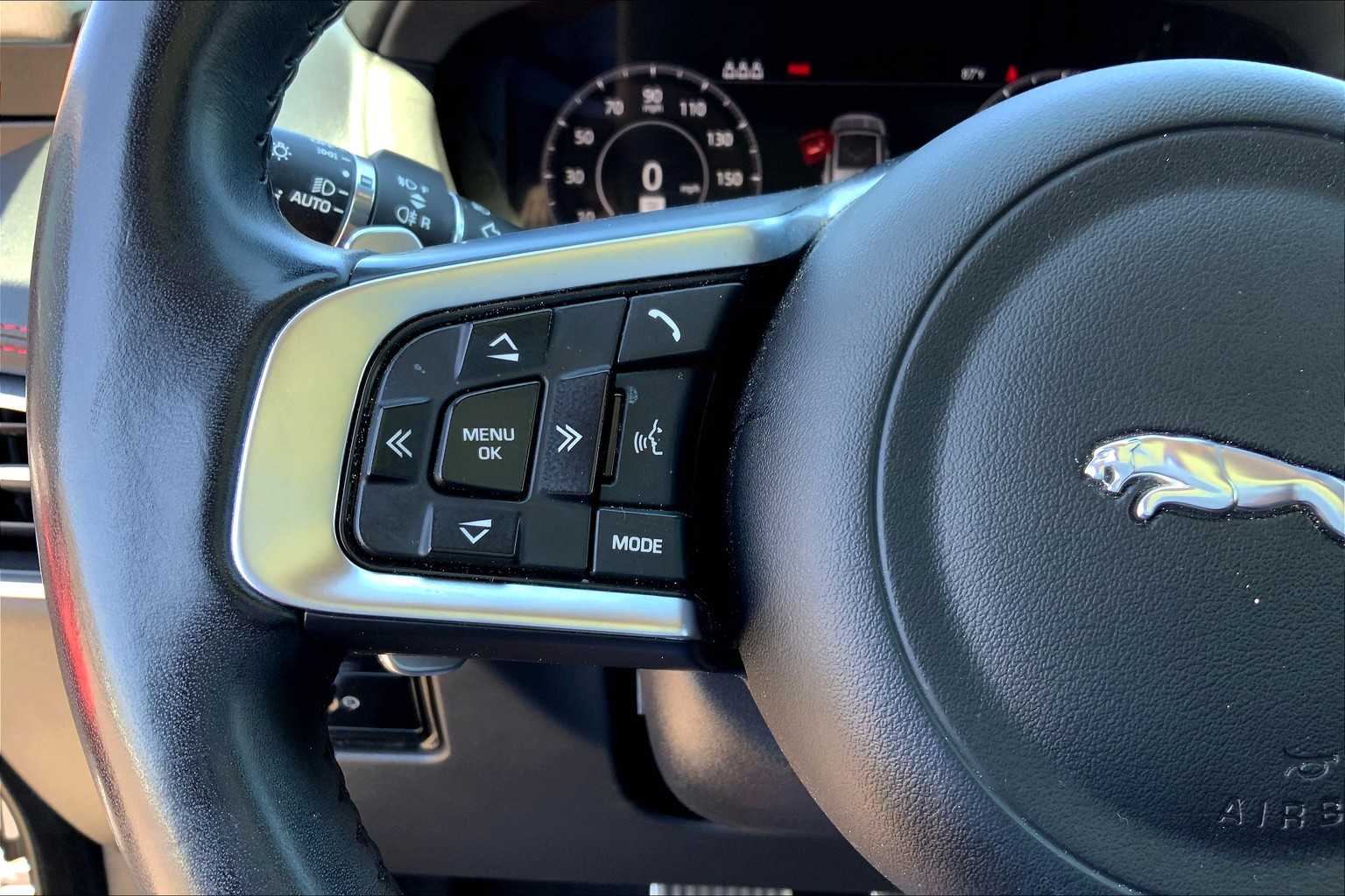 2020 Jaguar F-PACE Checkered Flag Edition photo 21