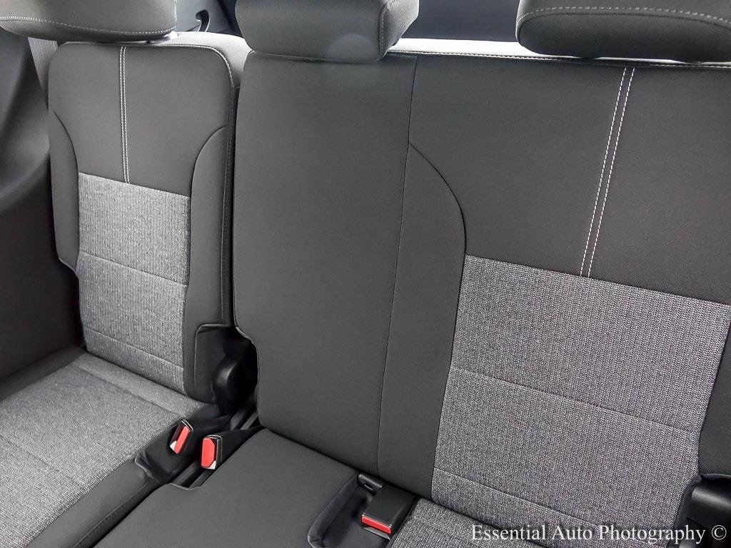 2026 GMC ACADIA - Image 11