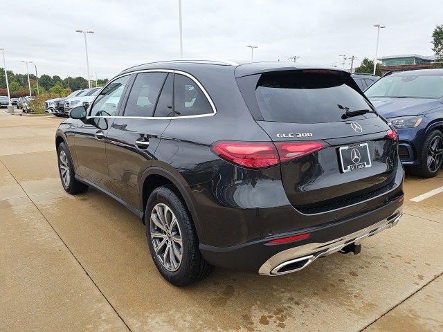 2026 Mercedes Benz GLC 300 4MATIC photo 4